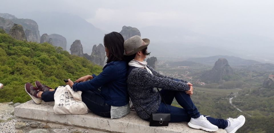 Kalabaka: Meteora Monasteries Minibus Tour With Photo Stops - Customer Reviews Summary