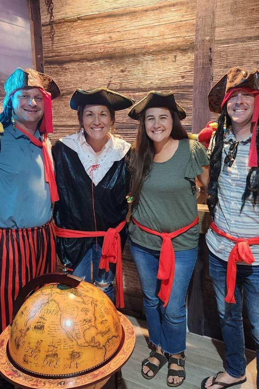 Kapolei: Escape Blackbeards Brig Room - Costumes and Immersion