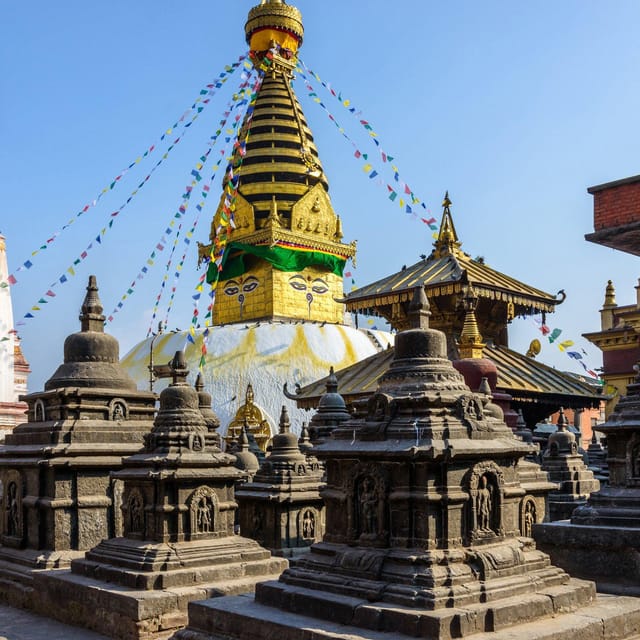 Kathmandu Taxi Tour - Exploring Boudhanath Stupa