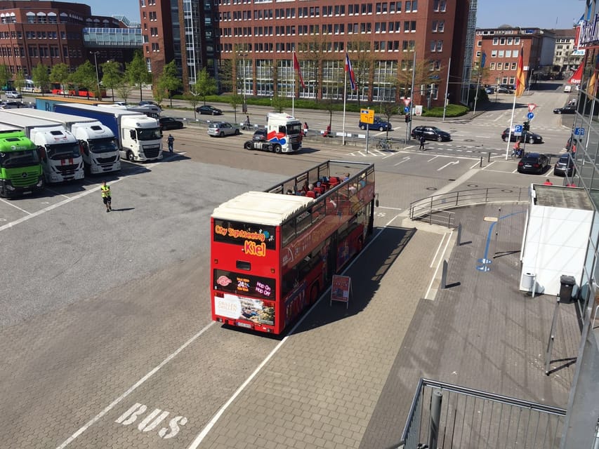 Kiel: City Sightseeing Hop-On Hop-Off Bus Tour - Language Options and Commentary