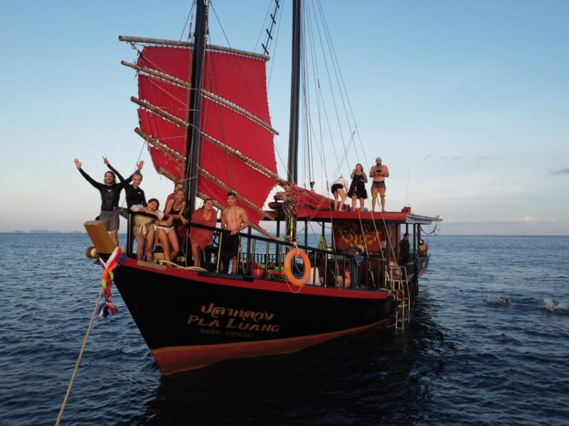 Krabi: Private Morning 4 Island Breakfast Cruise - Onboard Amenities
