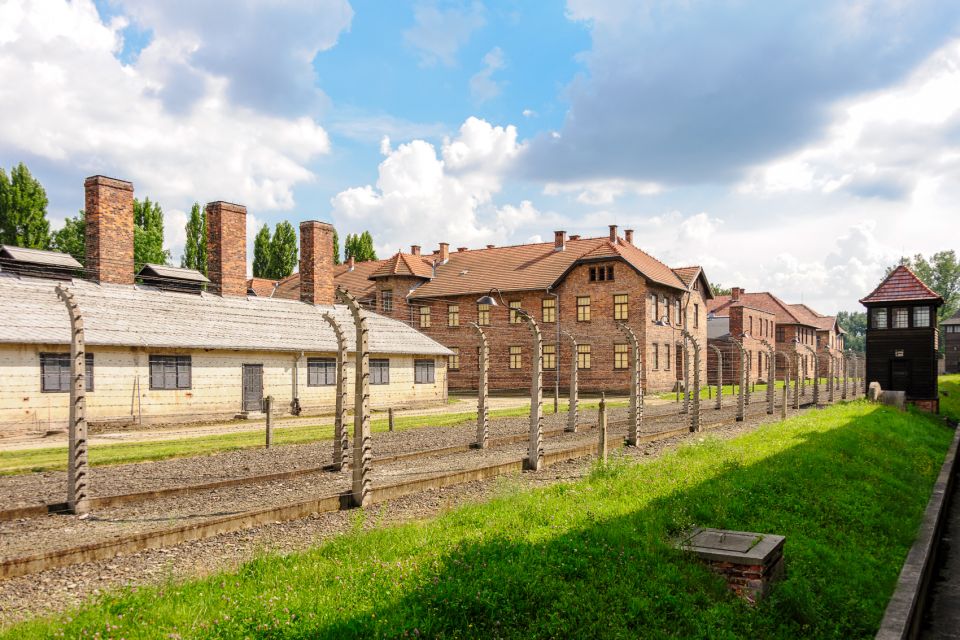 Krakow: Auschwitz Guided Tour With Pickup and Optional Lunch - Customer Reviews and Ratings