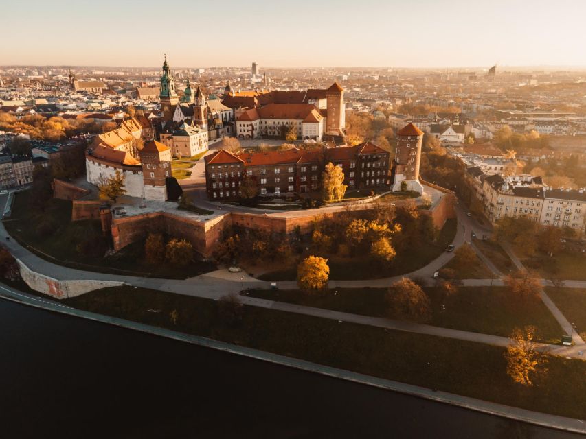 Krakow: Capture the Most Photogenic Spots With a Local - Iconic Landmarks to Capture