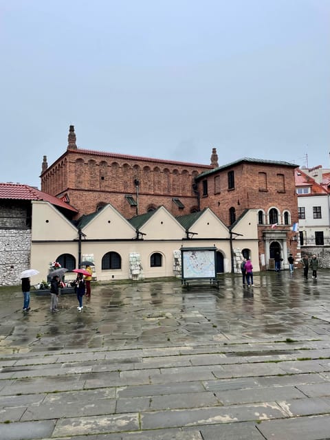 Kraków: Jewish Quarter and Ghetto Self-Guided Walking Tour - Practical Tips for Participants