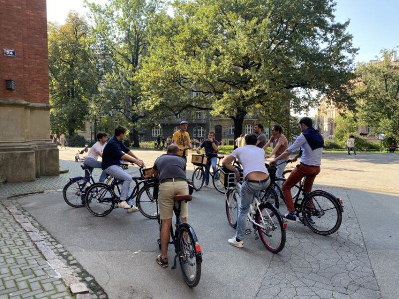 Krakow: Old Town Bike Tour With a Guide - Exploring Krakows Hidden Gems
