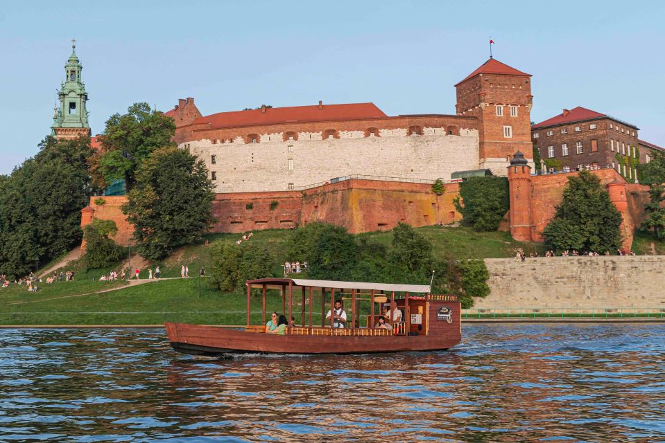 Krakow: Private Traditional Gondola Cruise - Tips for Your Cruise