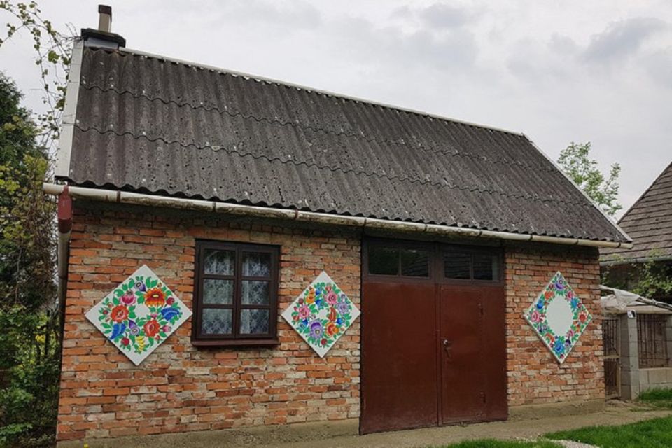 Krakow: Zalipie Painted Village Day Trip With Museum Tickets - Booking Your Adventure