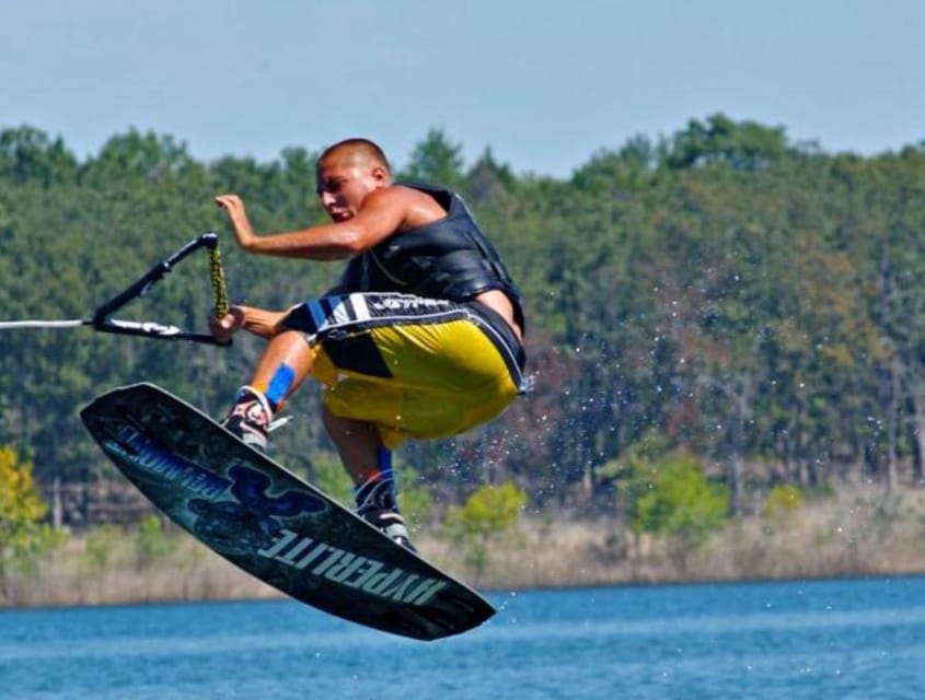 Kressbronn: Exciting Wakeboard Experience - Meeting Point and Accessibility