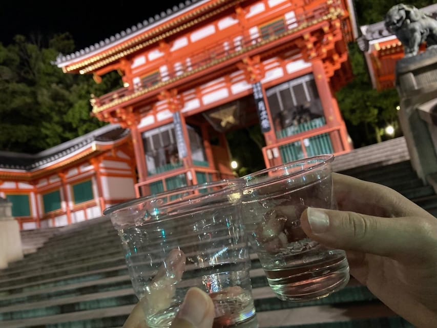 Kyoto: Nighttime Walking Tour in Gion Area With Sake in Hand - Scenic Walking Route