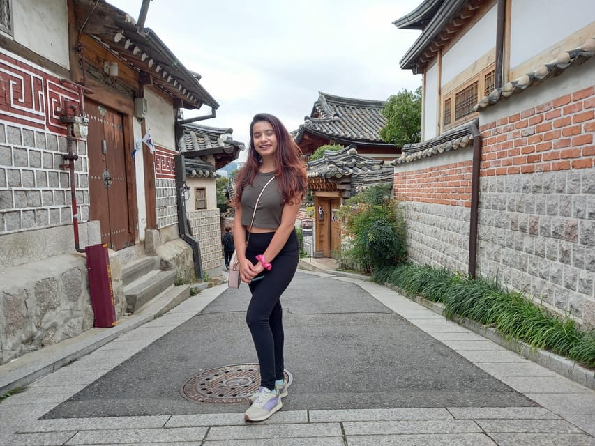 Layover Tour to Gyeongbokgung-Folk Museum-Bukchon-Insadong - Insadong