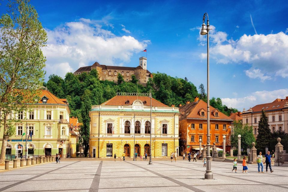 Ljubljana: Express Walk With a Local in 60 Minutes - Preparation Tips for Participants