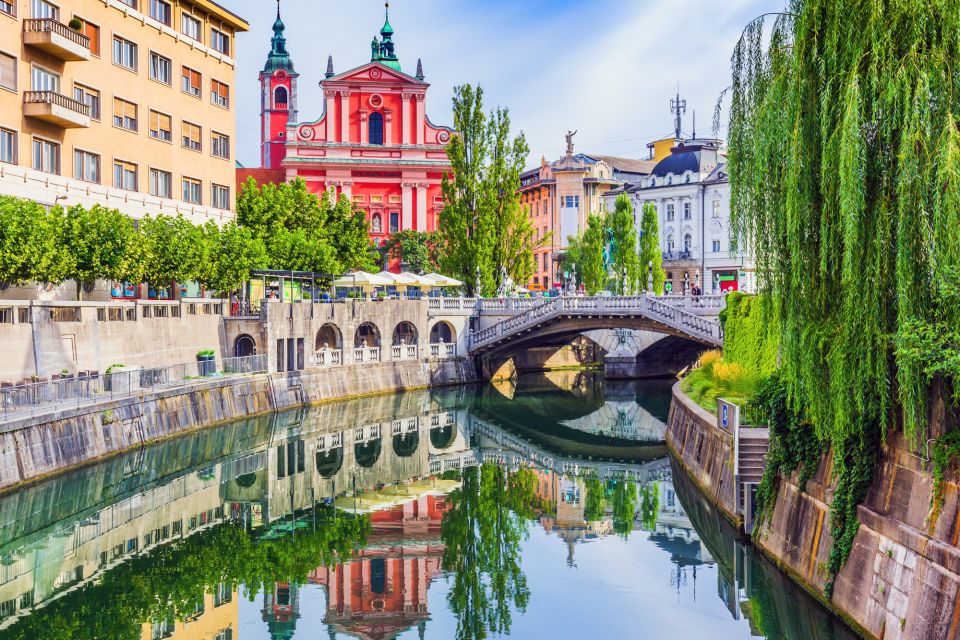 Ljubljana: First Discovery Walk and Reading Walking Tour - Customer Feedback and Ratings