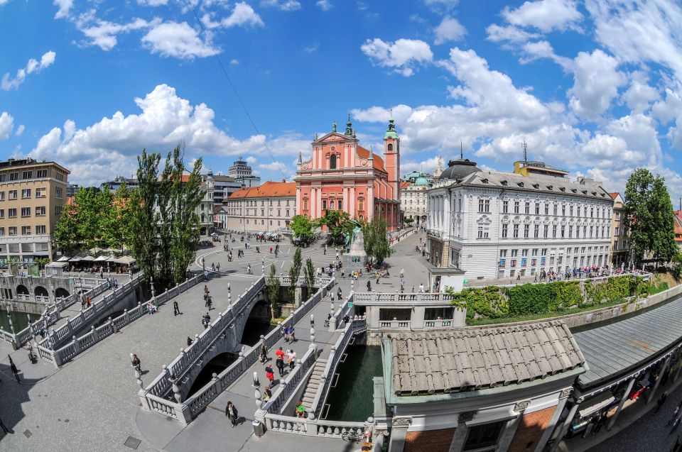 Ljubljana: Guided Walk & Funicular Ride to Ljubljana Castle - What to Expect