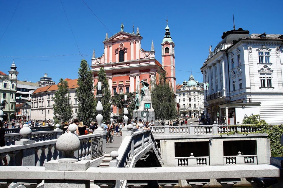 Ljubljana: Private Guided Walking Tour - Meeting Point Details