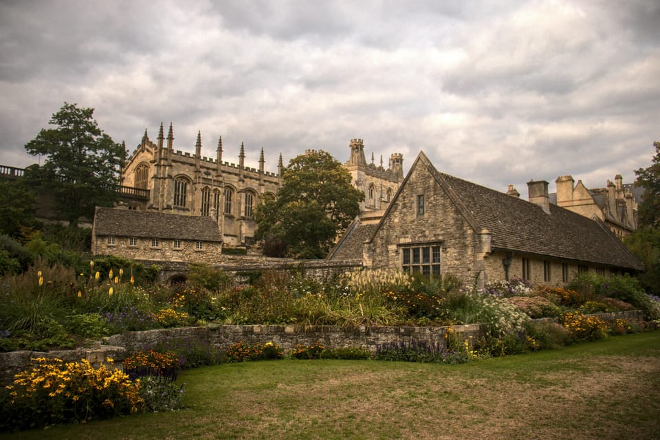 London: Guided Tour of Oxford - Mini Van - Inclusions and Amenities