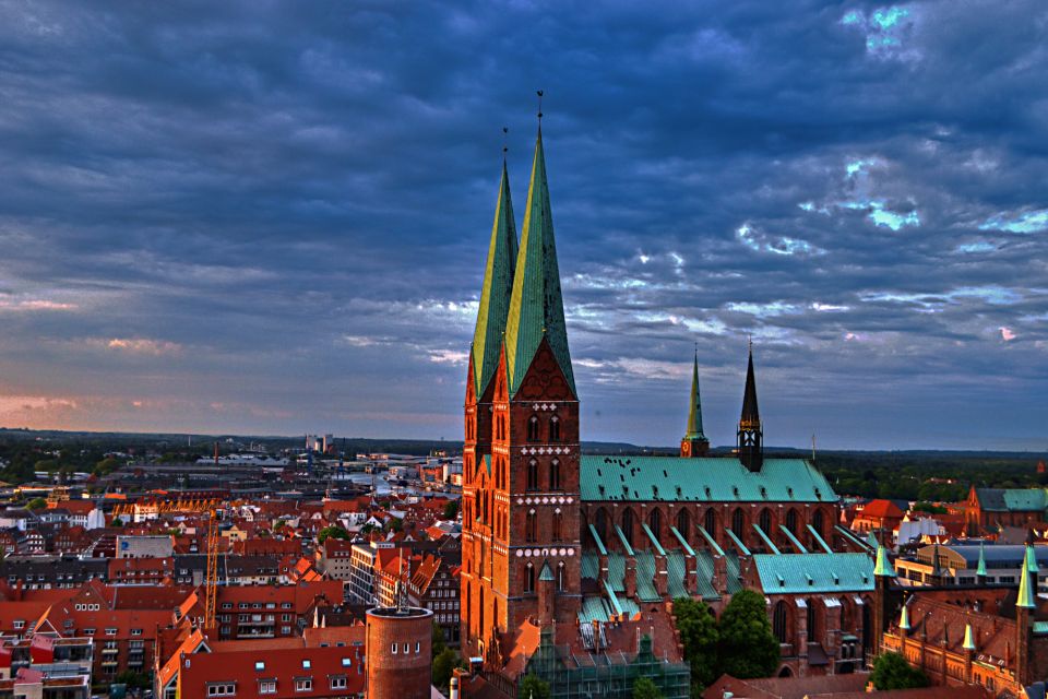 Lübeck: First Discovery Walk and Reading Walking Tour - Inclusions and Exclusions