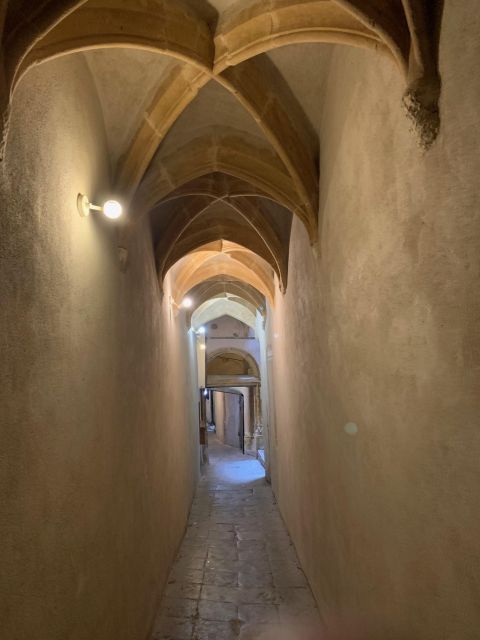 Lyon: Private Walking Tour of Lyons Traboules - Booking Information