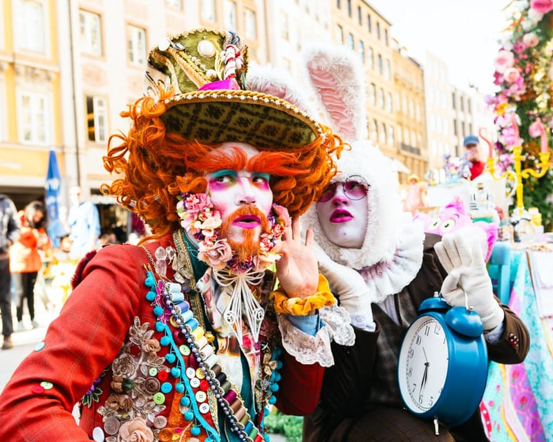 Mad Hatter's City Tour - Munich - Munichs History Twist