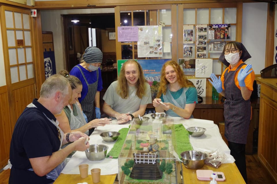 Make Oyaki Dumplings & Walk Around Zenkoji Temple in Nagano - Connecting With Local Culture