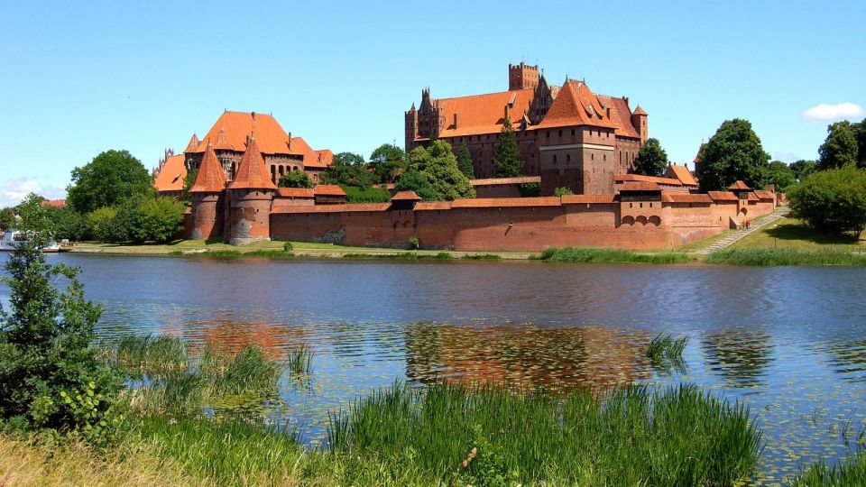 Malbork Castle Tour: 6-Hour Private Tour - Important Information