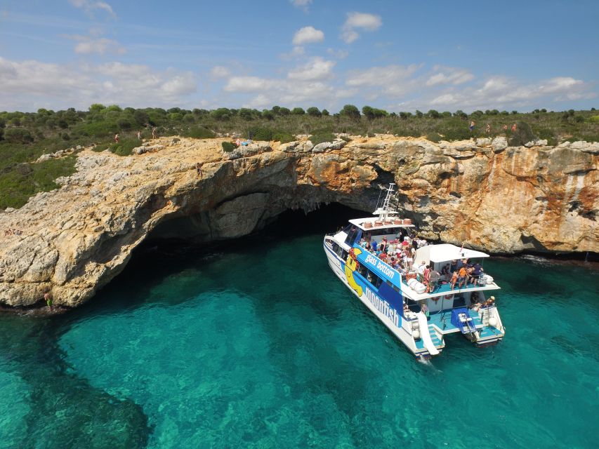 Mallorca: 4-Hour Eastern Coast Catamaran Cruise - Catamaran Features