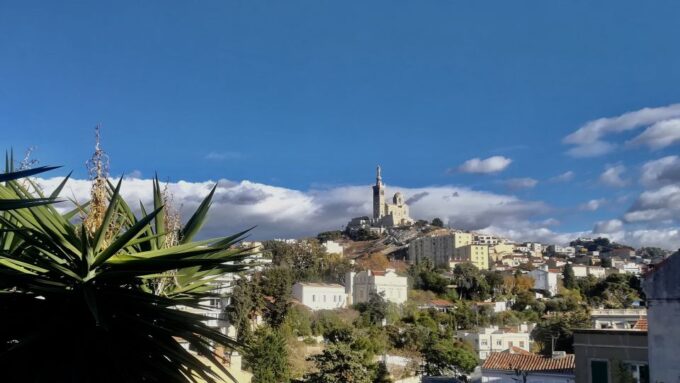 Marseille: Local Neighborhoods Guided Walking Tour - Getting to the Starting Point
