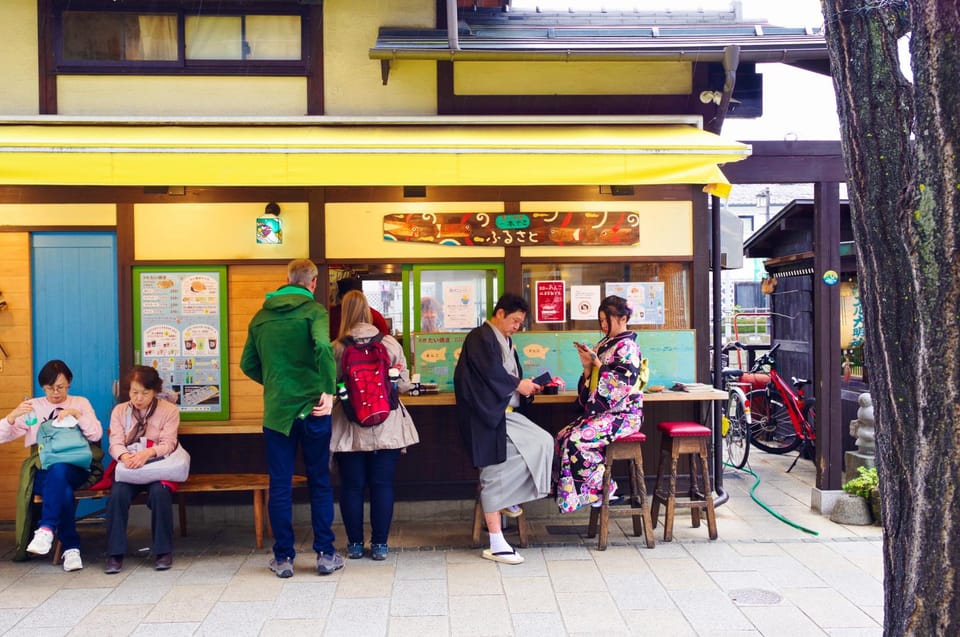 Matsumoto Castle, Sake & Food Walking Tour in Nagano - Shopping on Nakamachi Street