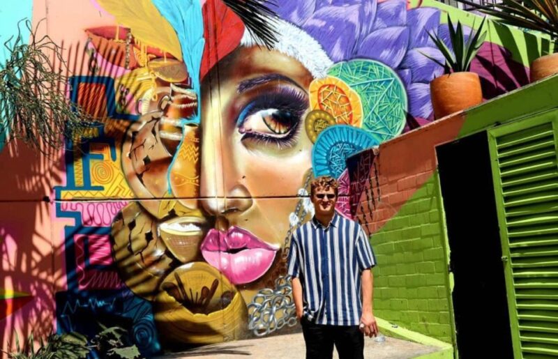 Medellin: Commune 13 Tour With Street Food - Street Food Delights