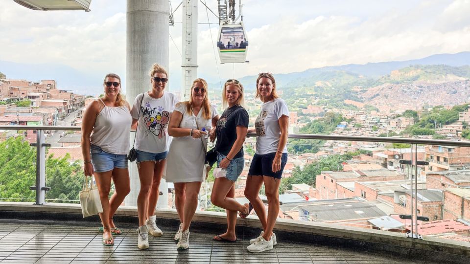 Medellin: Comuna 13 History & Graffiti Tour With Cable Car - Transportation Details