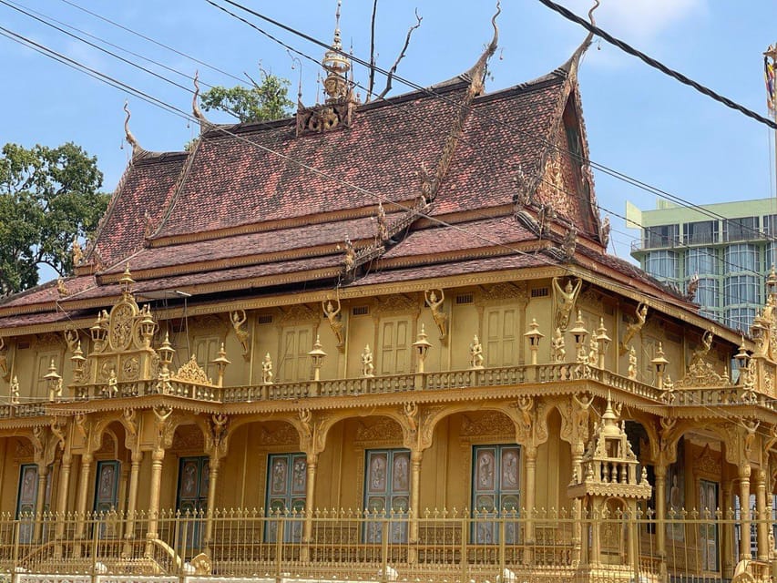 Mekong Island Tour of Phnom Penh City With Lina - Local Village Life