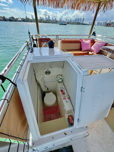 Miami: Afternoon Private Tiki Boat Tour on the Miami River - Important Tour Information