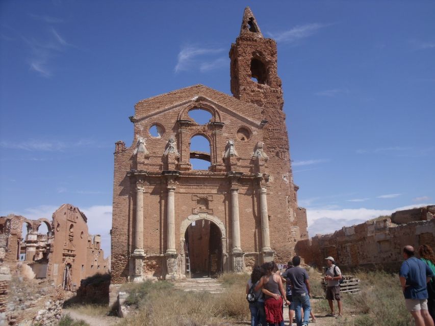 Midday Olive Oil Tour and Visit to Old Town of Belchite - Dining and Recommendations