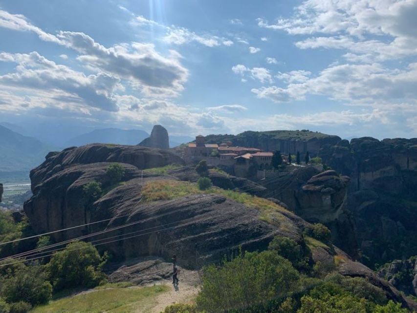 Midday Tour in Meteora From Kalabakas Trainstation - Frequently Asked Questions