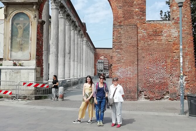 Milan : Private Custom Walking Tour With a Guide (Private Tour) - Accessibility and Cancellation Policy