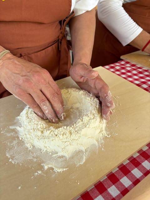 Montepulciano: Cooking Class With Wine and Cheese Tasting - Important Information to Know