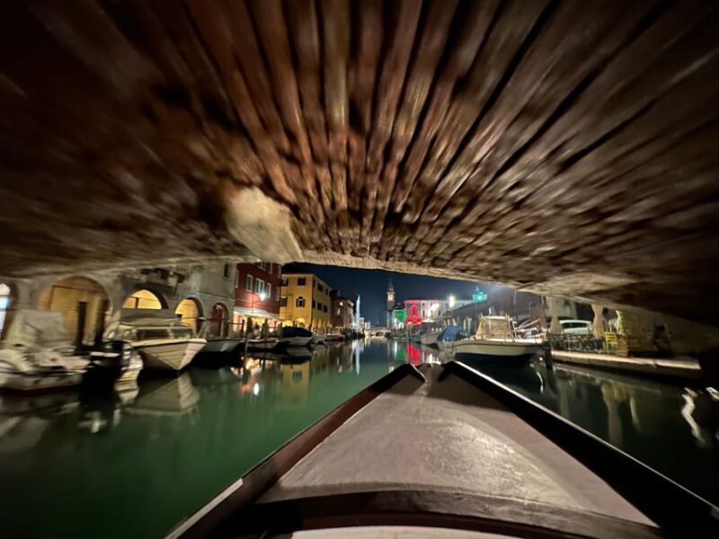 Moonlight Rowboat Romance - Scenic Canals