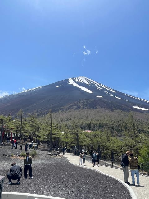 Mount Fuji and Lake Kawaguchiko Tour With English Guide - What to Expect on the Tour