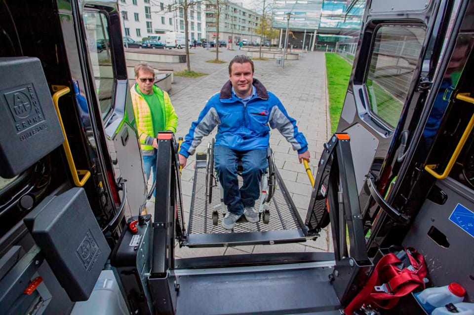 Munich: Airport Transfer Service for Wheelchair Users - Rider Assistance