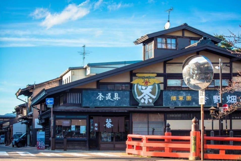 Nagoya Shirakawa-go Village and Takayama One Day Trip - Discovering Takayama Markets