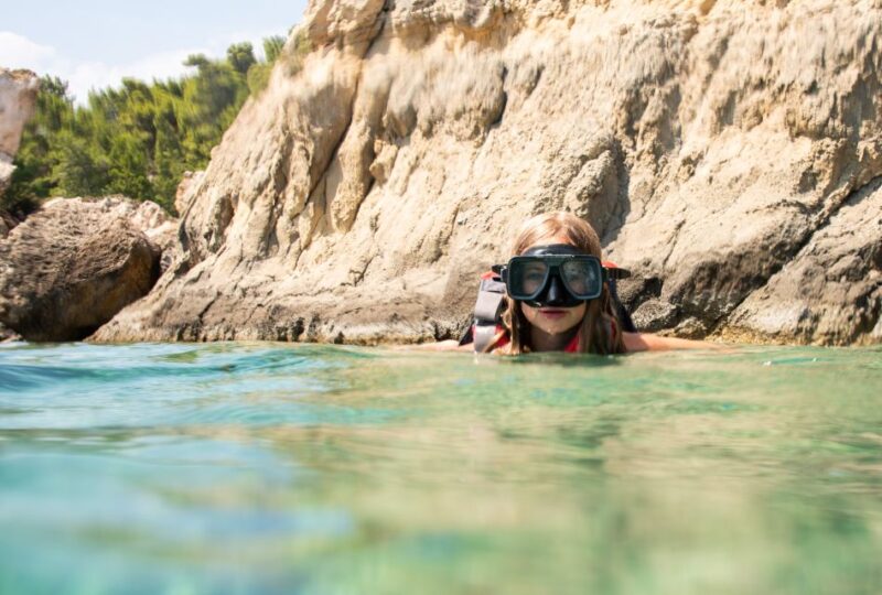 Navarino Bay: Sea Kayaking With Lunch - Kayaking Experience