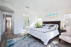 New Luxurious Beach Home - Room Amenities