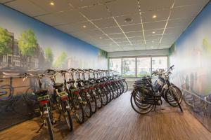 New West Inn Amsterdam - Nearby Attractions