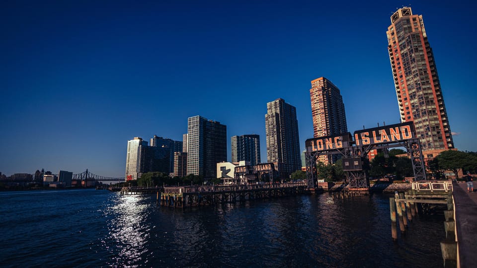 New York Viewpoints Night Tour in Spanish - Hoboken Sinatra Park