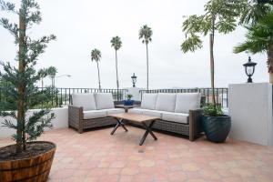 North Beach Villa - Dining Options