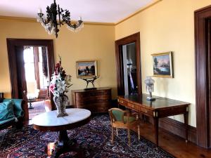 Oakcliff Bed and Breakfast - Dining Experience