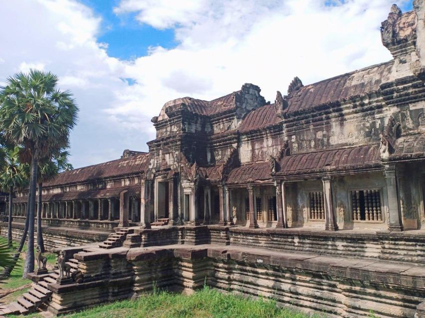 One Day Shared Trip to Angkor Temples With Sunset - Essential Packing List