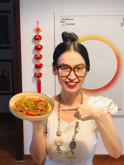 Online Cooking Class Lo Mein by Chef Sunflower Li - Instructor Information