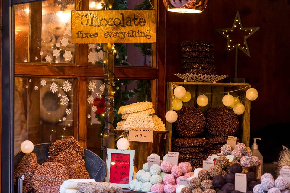 Oslo: Christmas Traditions and Guided Market Walking Tour - Tips for Enjoying the Tour