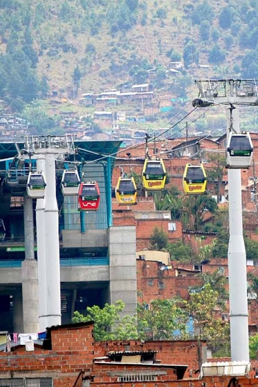 Pablo, Comuna 13 & Cable Car Express Tour - Accessibility Features