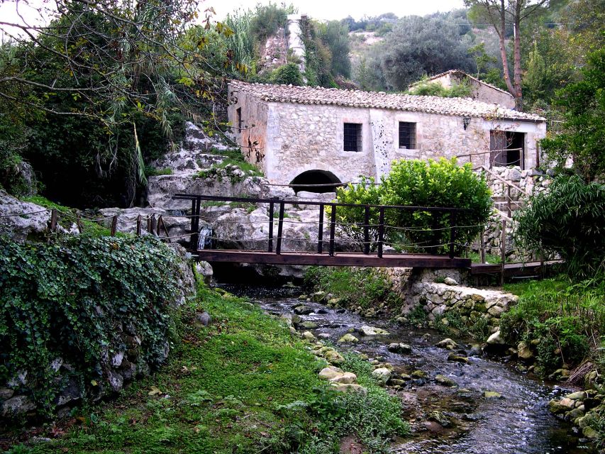 Palazzolo A.: From Corso Vittorio Emanuele to the Watermill - Additional Information